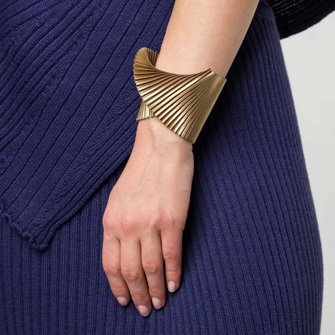 Pleated Olive Satin Polyester Shell Bracelet