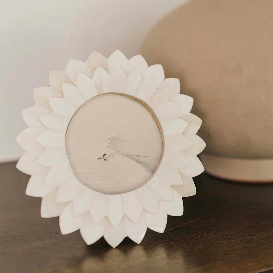 Amalesh Bloom Carved Bone 3x3 Picture Frame