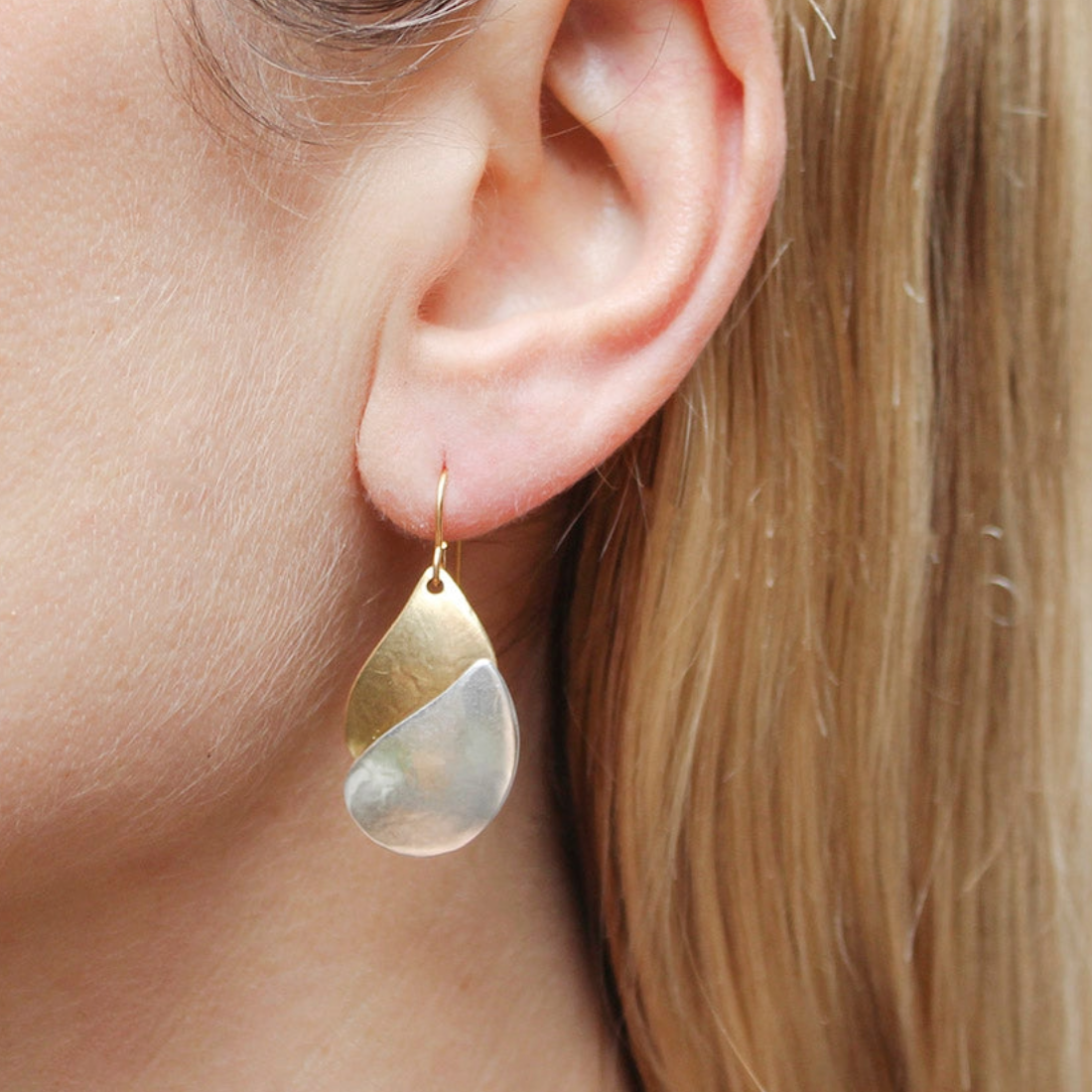 Double Layered Paisley Wire Earrings