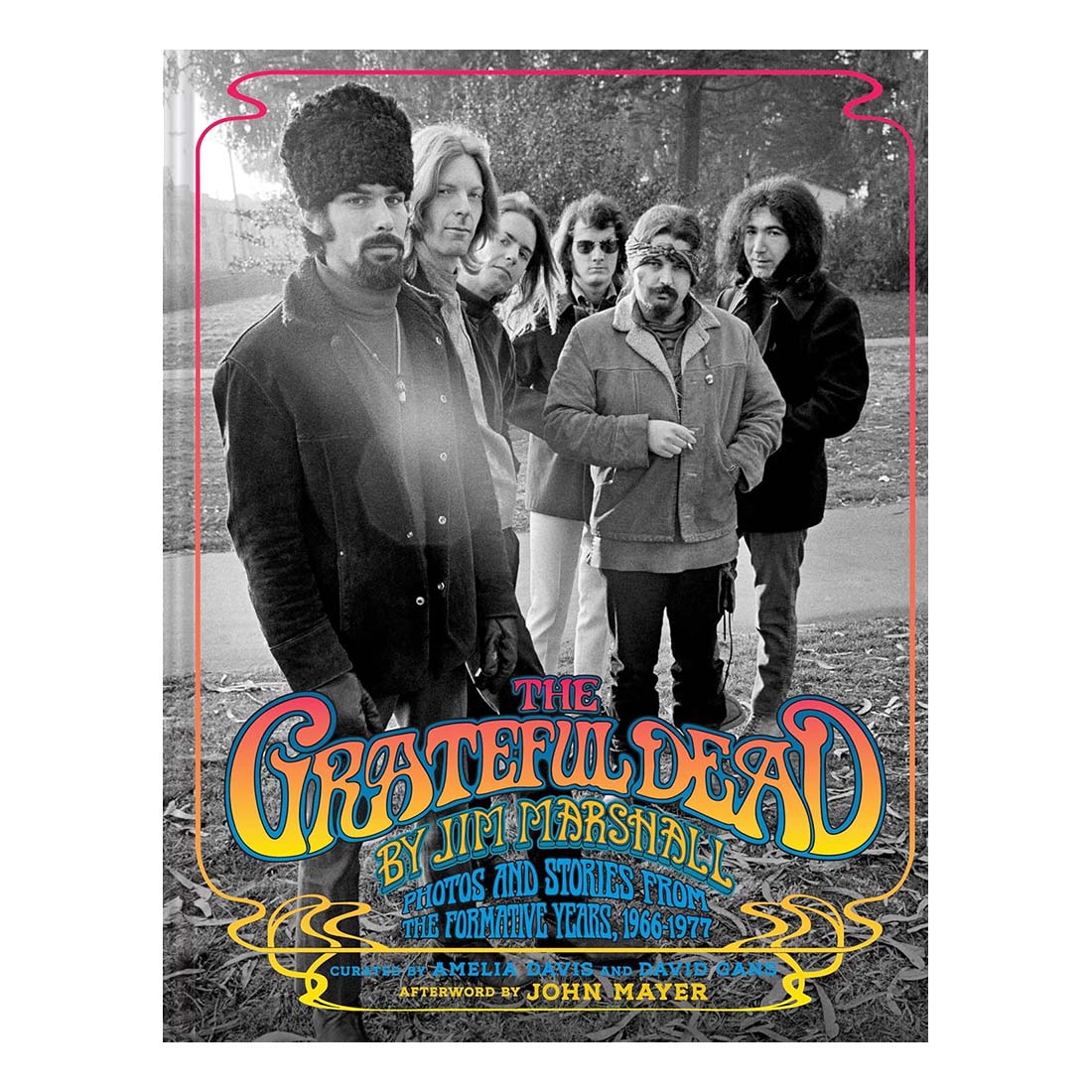 Book cover of 'The Grateful Dead' by Jim Marshall with a black and white photo of the band members.