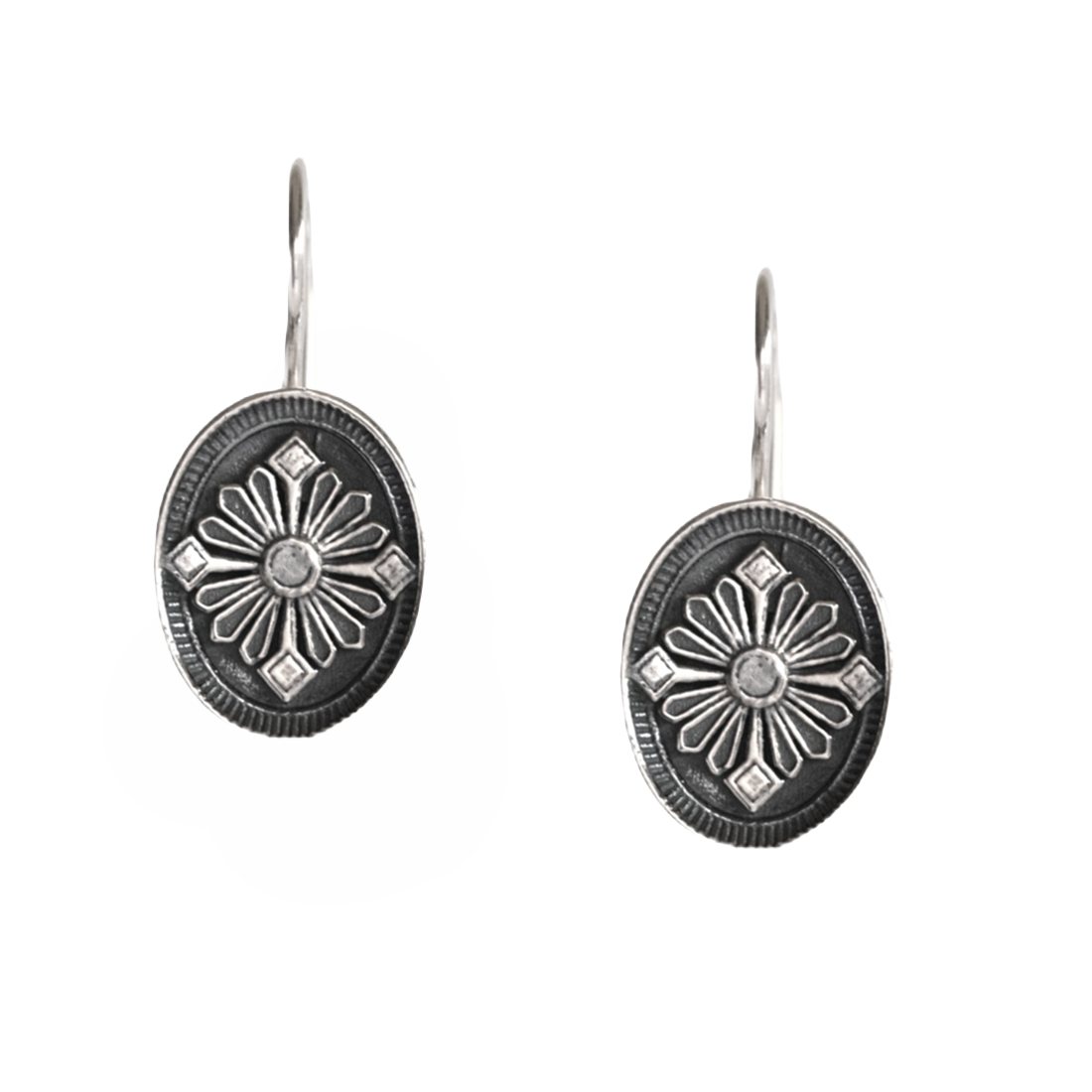 Pair of silver oval earrings with floral design 