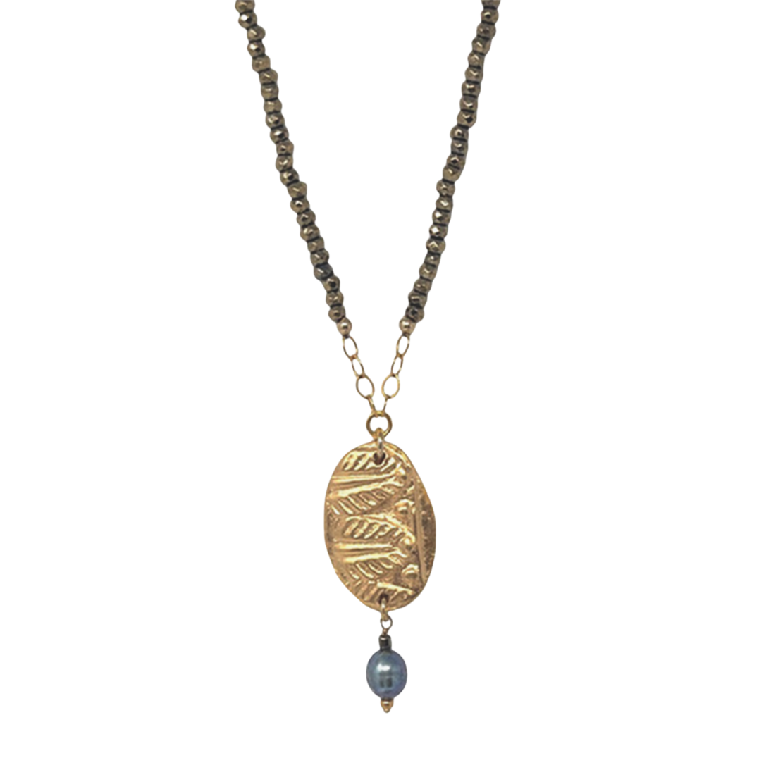 Gold necklace with pendant and beads inspired by ancient Italy