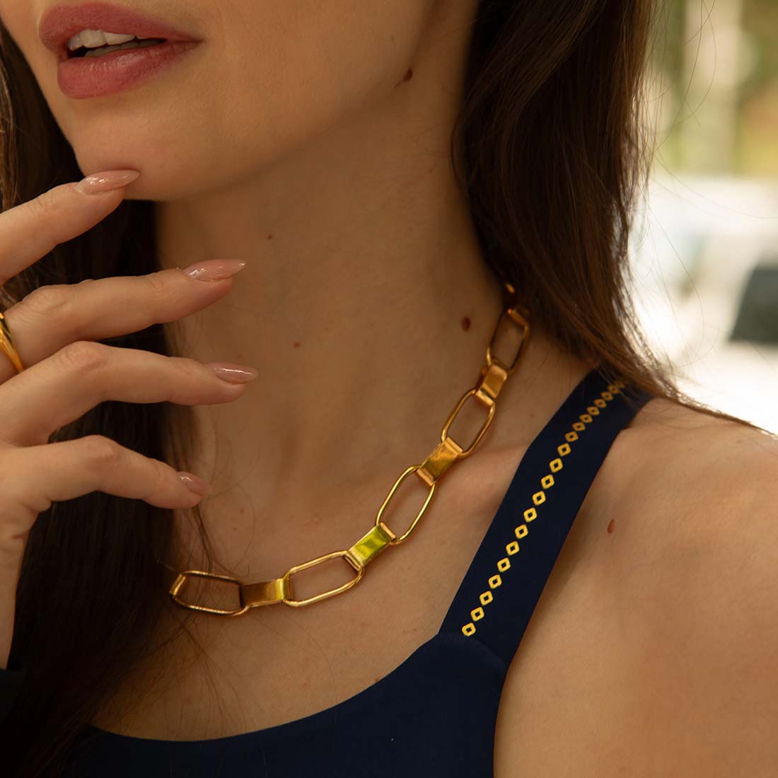 Capsule Collar Necklace