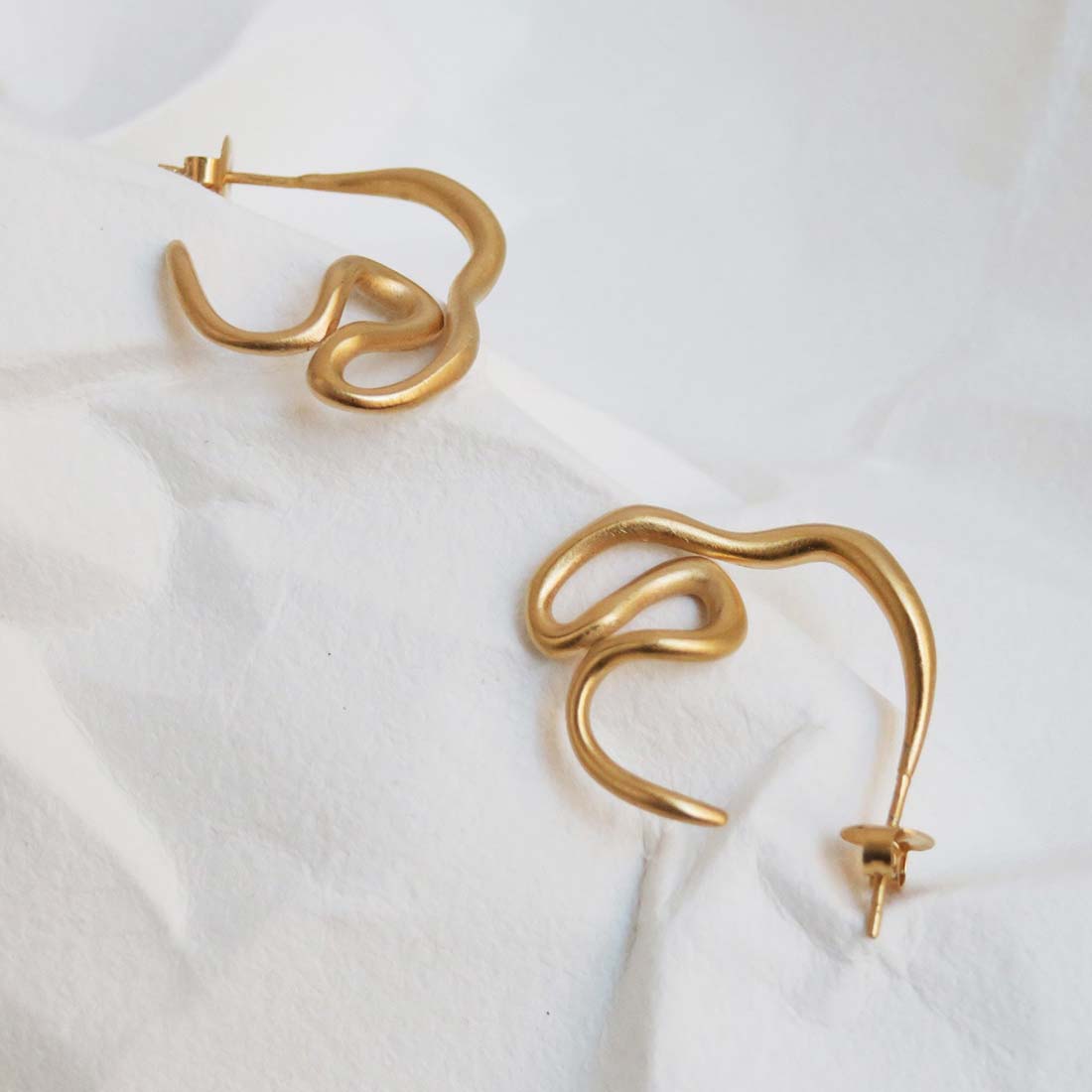 Dali Swirl Demi Hoops