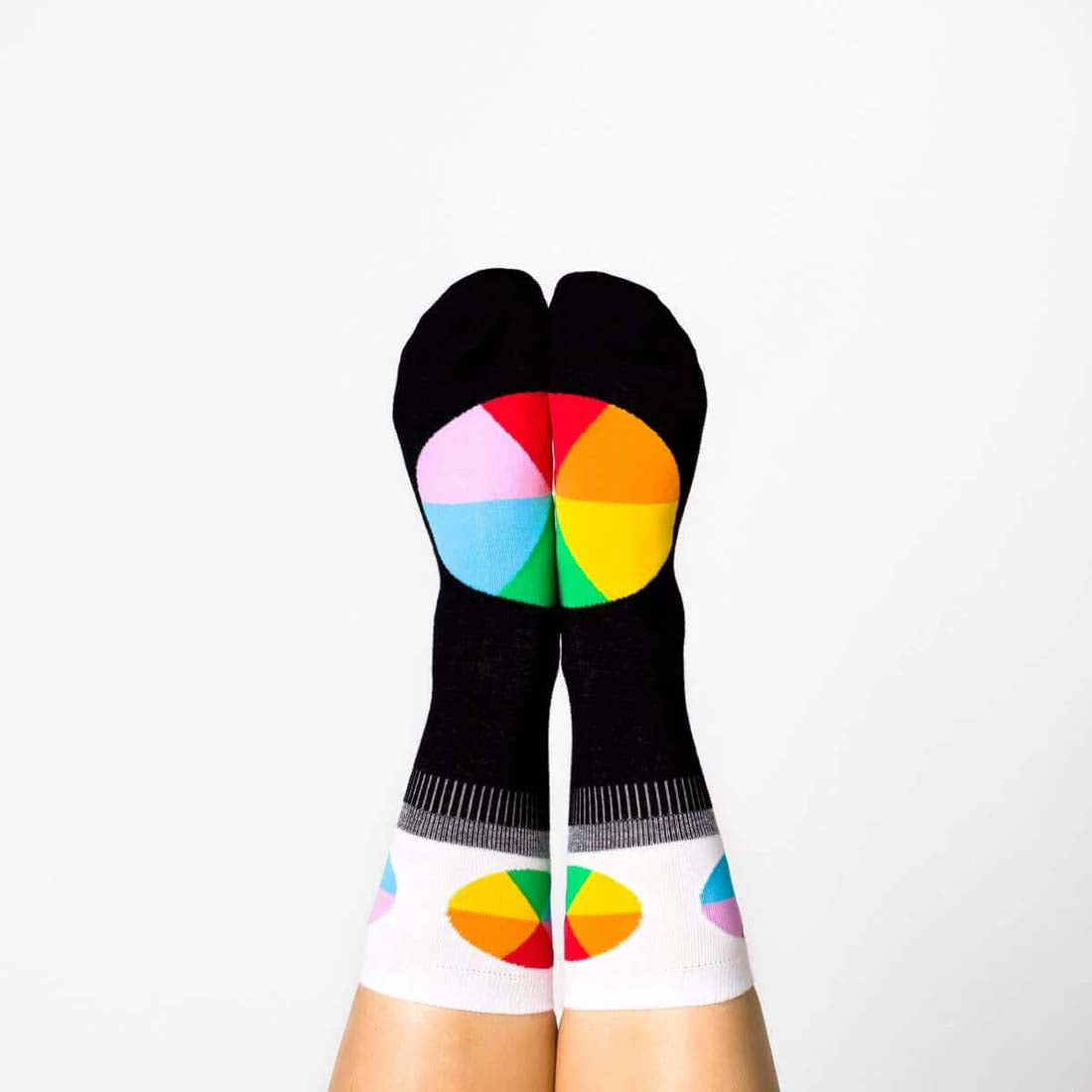 Color Wheel Women&#39;s Socks