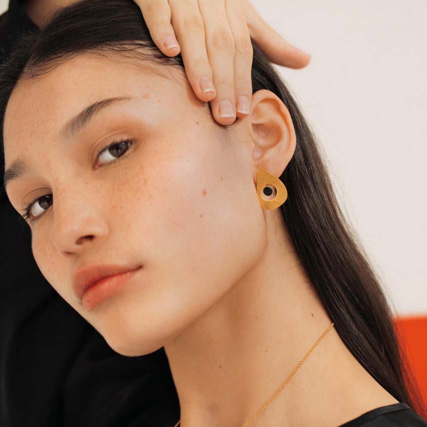 Miró Black Enamel Golden Teardrop Earrings